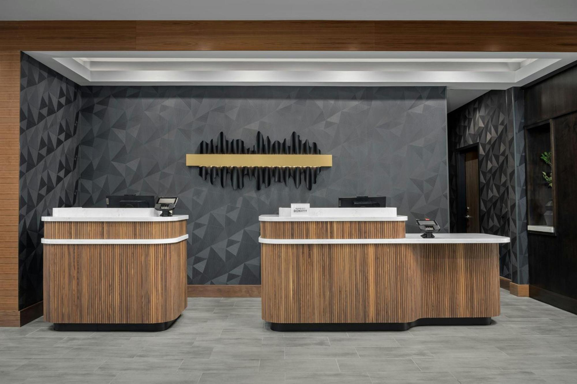 ホテル Courtyard By Marriott ボーズマン エクステリア 写真